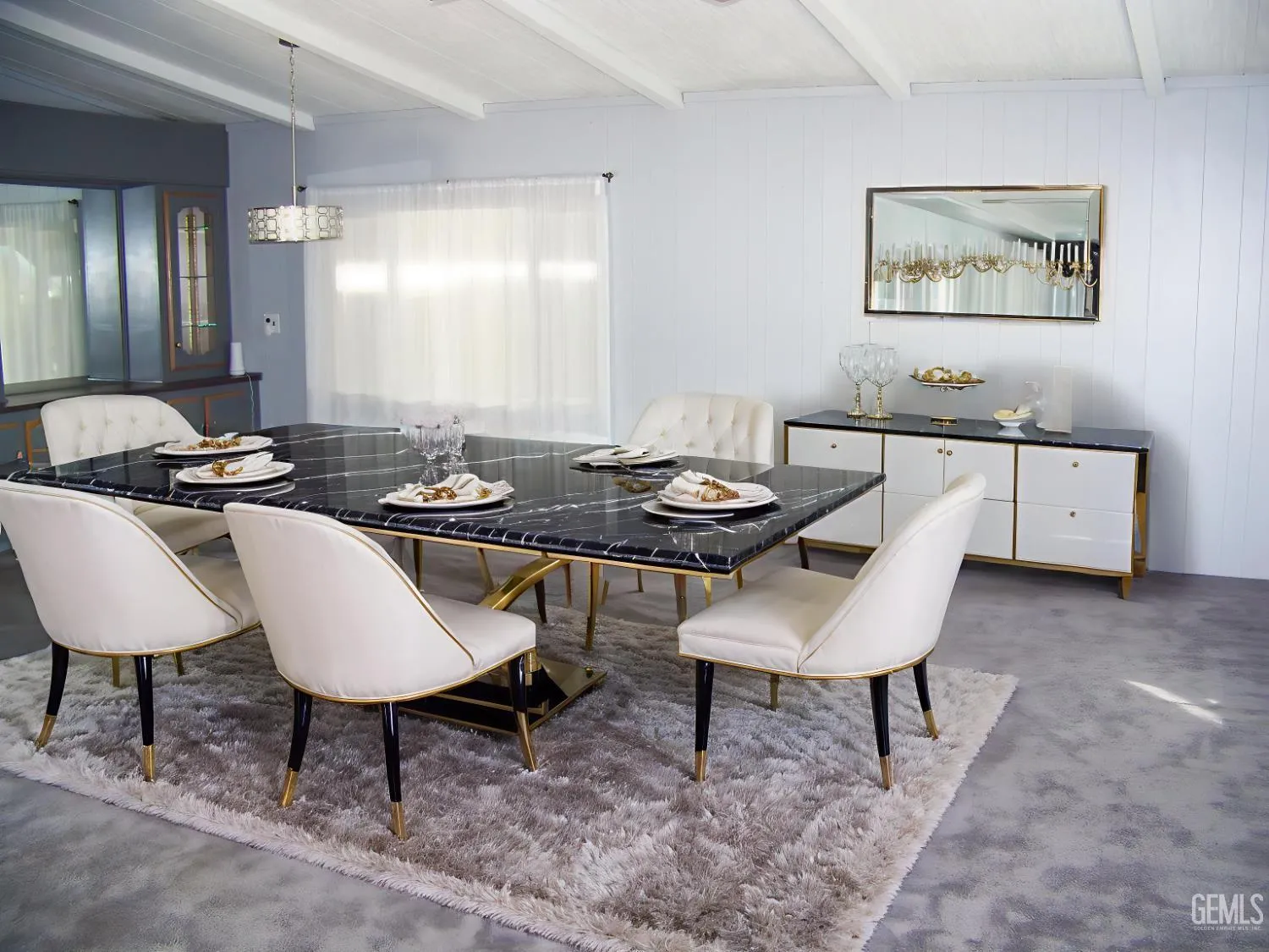 Bakersfield, California 93301, United States, 2 Bedrooms Bedrooms, ,2 BathroomsBathrooms,Residential,Active,90173