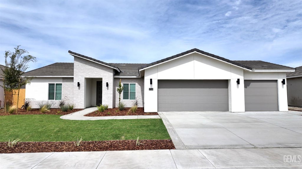 Photo of 17110 Lovato Lane, Bakersfield, CA 93314 (MLS # 202608540)