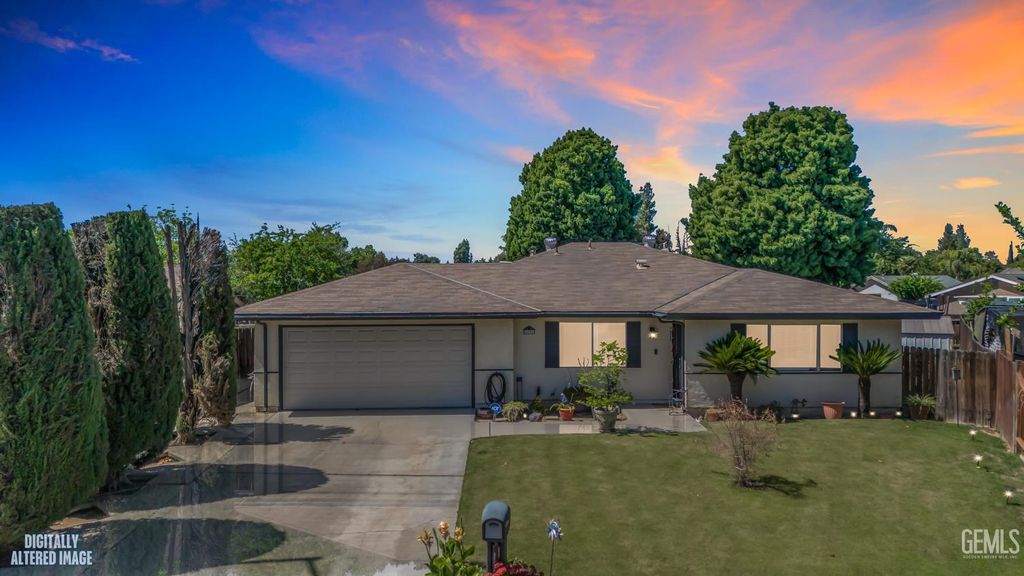 Photo of 5400 Cherry Tree Lane, Bakersfield, CA 93309 (MLS # 202604267)