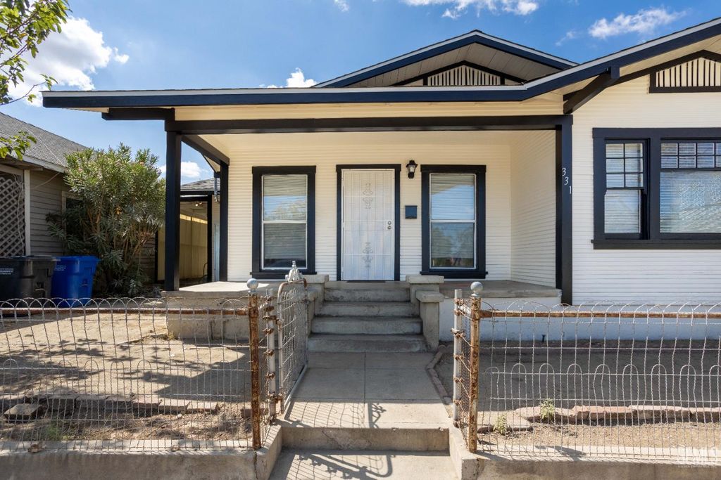Photo of 331 San Emidio Street, Taft, CA 93268 (MLS # 202510602)