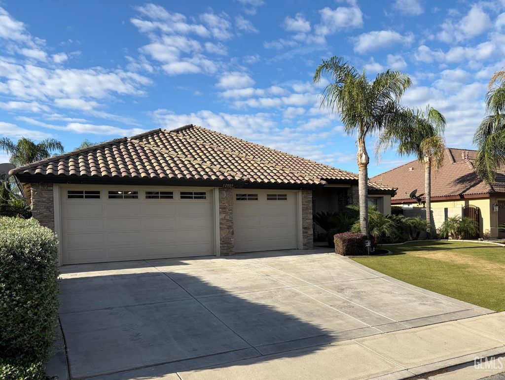 Photo of 12009 Trackside Drive, Bakersfield, CA 93312 (MLS # 202603793)