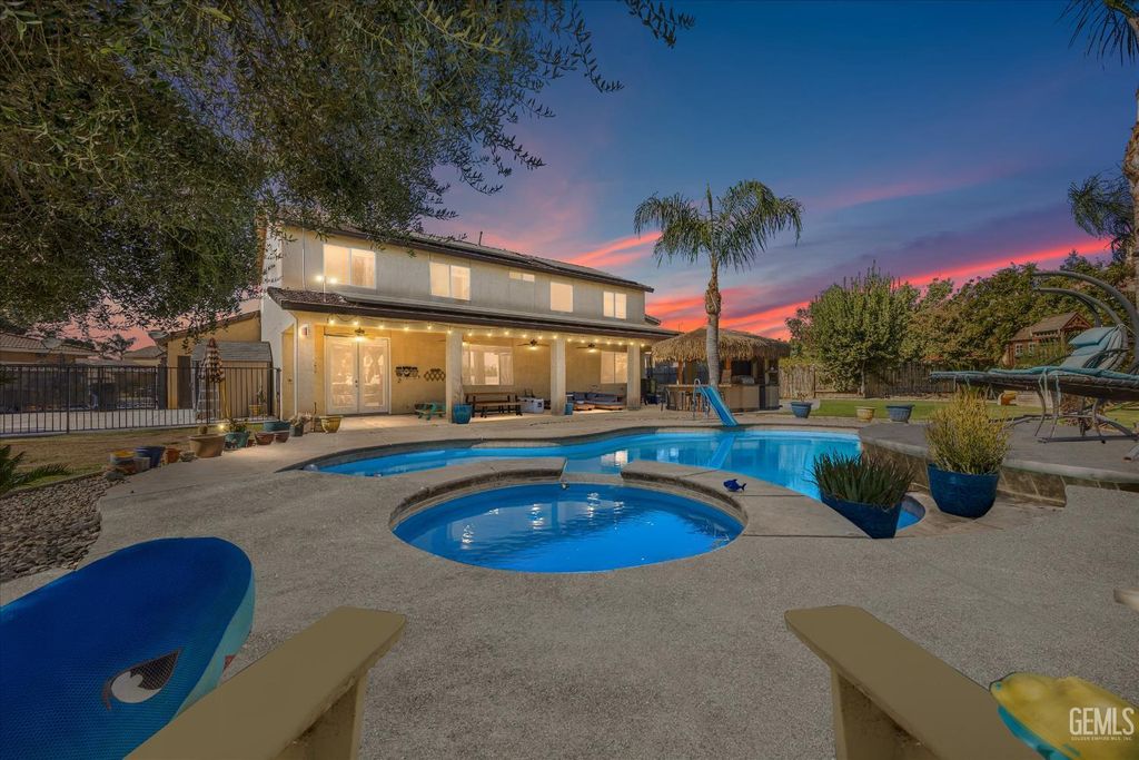 Photo of 9403 Metropolitan Way, Bakersfield, CA 93311 (MLS # 202510282)