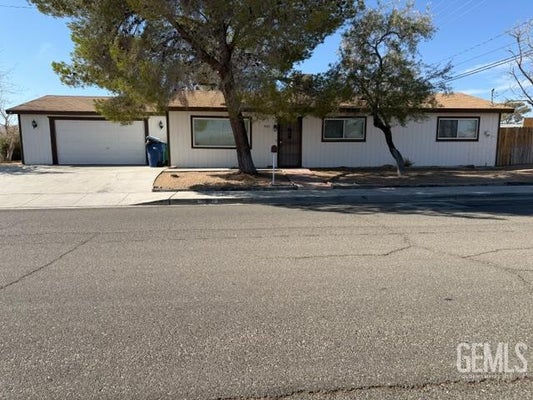901 W RADER AVE, RIDGECREST, CA 93555 - Image 753e287473d1bcb708eb30e2d0fe2224/22455294