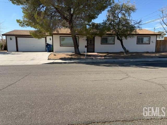 Photo of 901 W Rader Avenue, Ridgecrest, CA 93555 (MLS # 202609198)