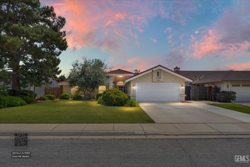 Photo of 10009 Vanessa Avenue, Bakersfield, CA 93312 (MLS # 202604150)