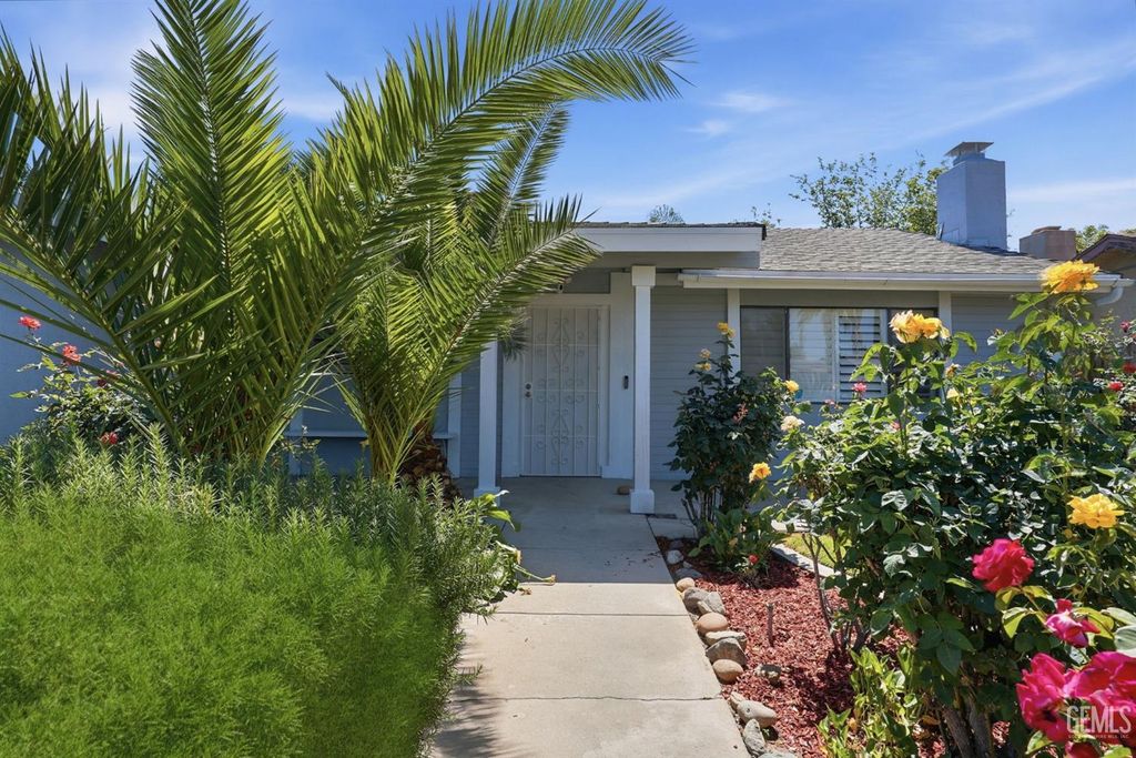 Photo of 3417 Alum Avenue, Bakersfield, CA 93309 (MLS # 202603832)