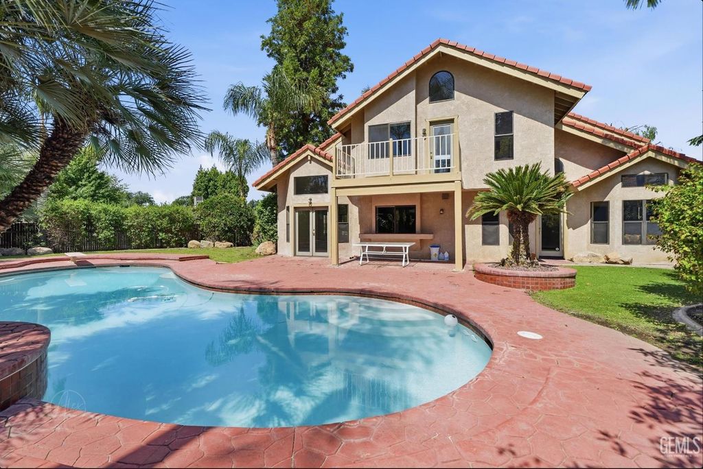 Photo of 9613 Red Oak Court, Bakersfield, CA 93311 (MLS # 202604075)