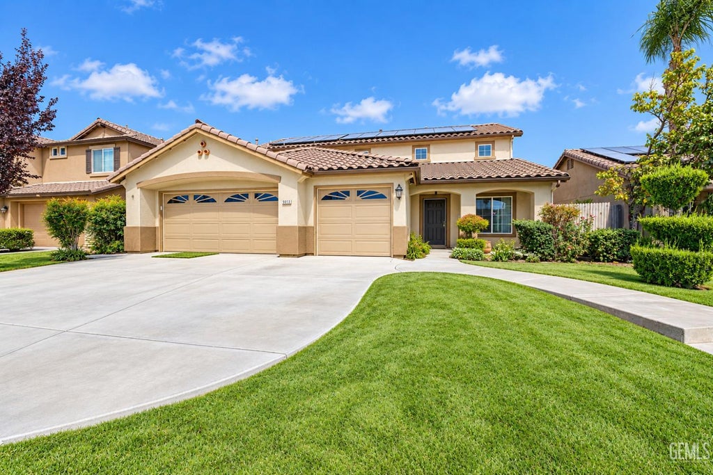 Photo of 9018 Rockaway Beach Court, Bakersfield, CA 93311 (MLS # 202610294)