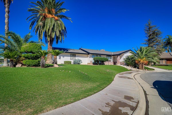 6209 LOU CT, BAKERSFIELD, CA 93313 - Image 7721fb28b6ae8e42537bf1ffae03230c/165424845