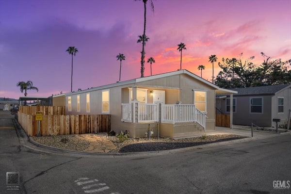 259 MARY KAY LN, BAKERSFIELD, CA 93308 - Image 78e51147c2658f7f3edfc7f08b5ffd60/1780448231