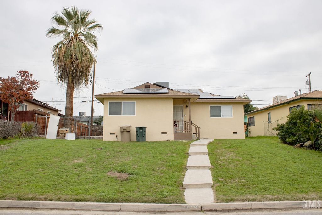 Photo of 3013 Cornell Street, Bakersfield, CA 93305 (MLS # 202513659)