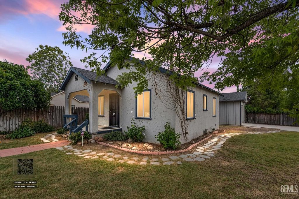 Photo of 2829 Dracena Street, Bakersfield, CA 93304 (MLS # 202603756)