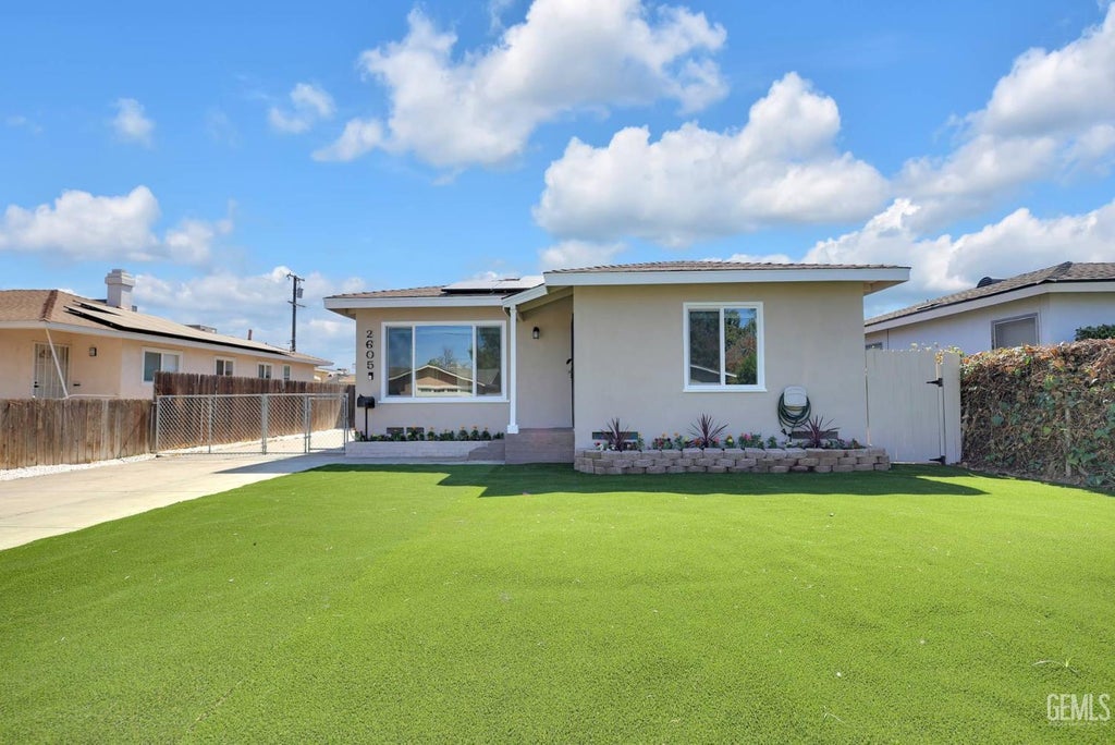 Photo of 2605 Cleveland Way, Bakersfield, CA 93304 (MLS # 202610248)