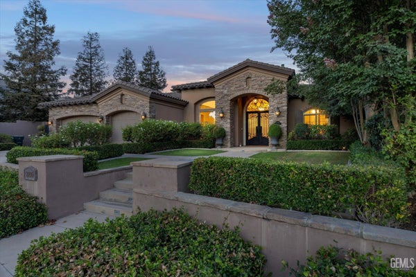 2206 RIBBLE VALLEY DR, BAKERSFIELD, CA 93311 - Image 7aea71af499fa7ac9fddc54e8f8d7ec6/3792628587