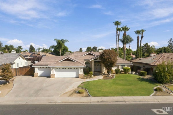 14608 ORCHARD CREST AVE, BAKERSFIELD, CA 93314 - Image 7af116dcb58e450d21d0889cffca8ff9/2188132281