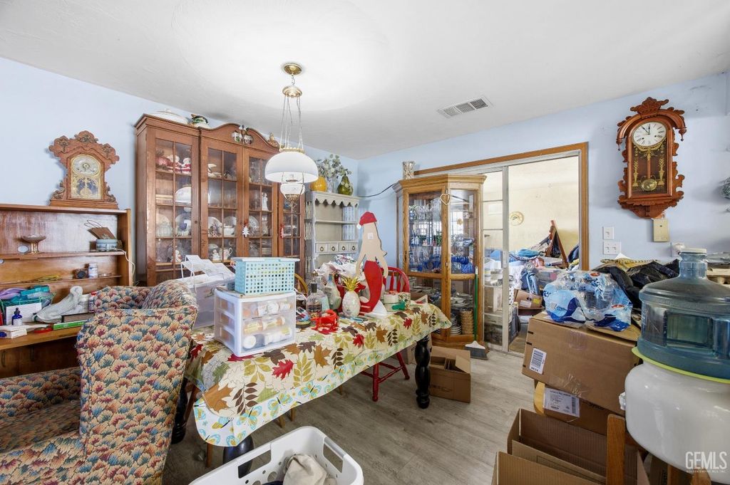 Photo of 6600 Laurel Avenue, Lake Isabella, CA 93240 (MLS # 202601750)