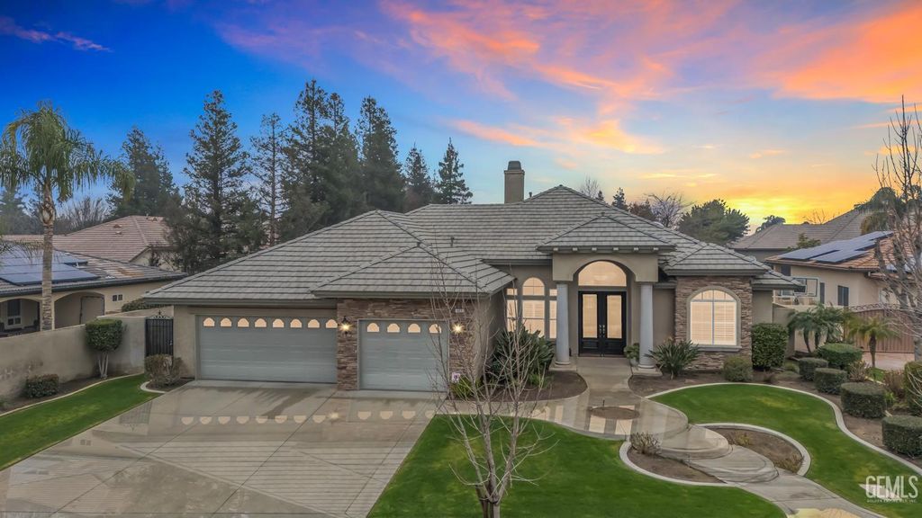 Photo of 405 Copinsay Court, Bakersfield, CA 93312 (MLS # 202600763)