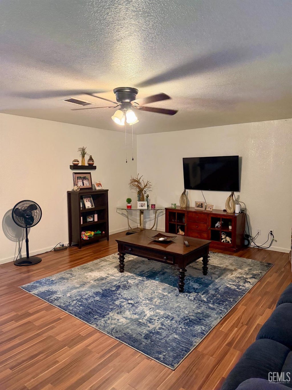 Photo of 931 E List Avenue, Exeter, CA 93221 (MLS # 202610147)