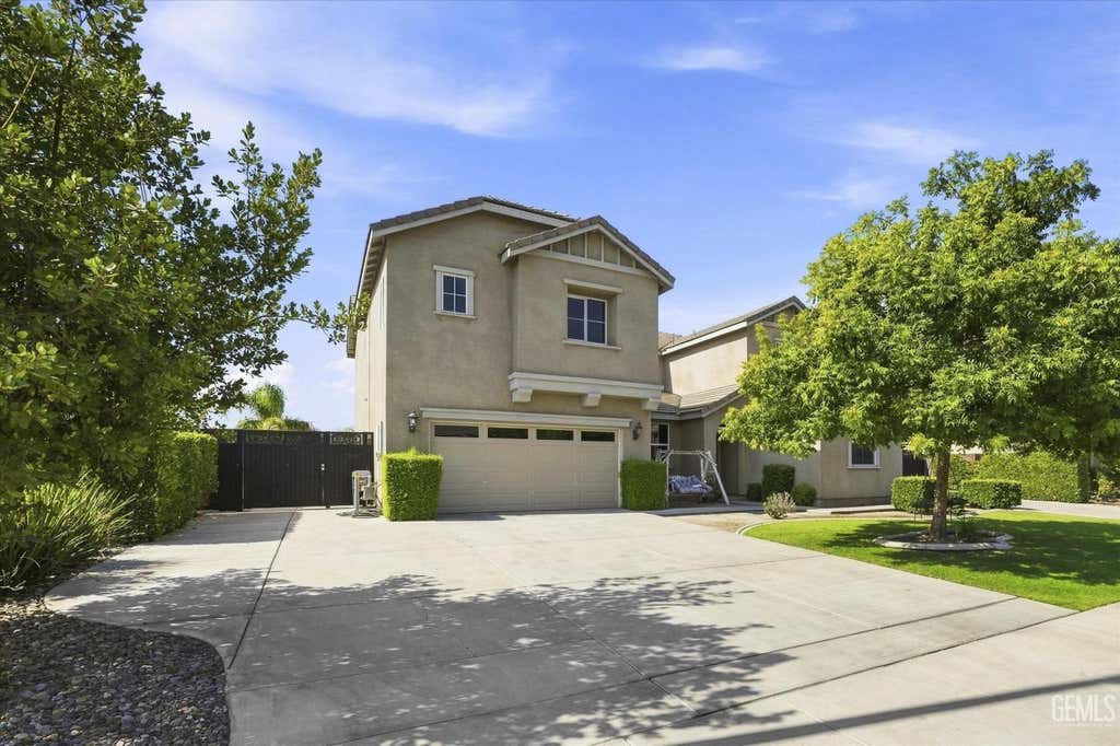 Photo of 15939 La Strada Court, Bakersfield, CA 93314 (MLS # 202608492)