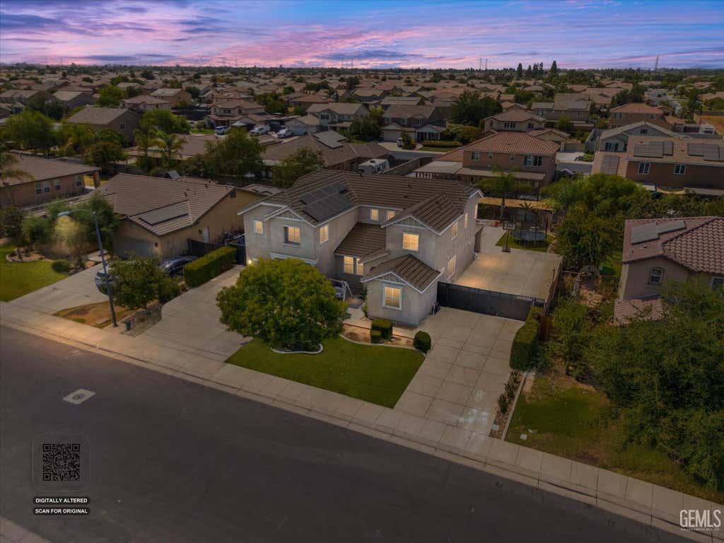 Photo of 15939 La Strada Court, Bakersfield, CA 93314 (MLS # 202608492)