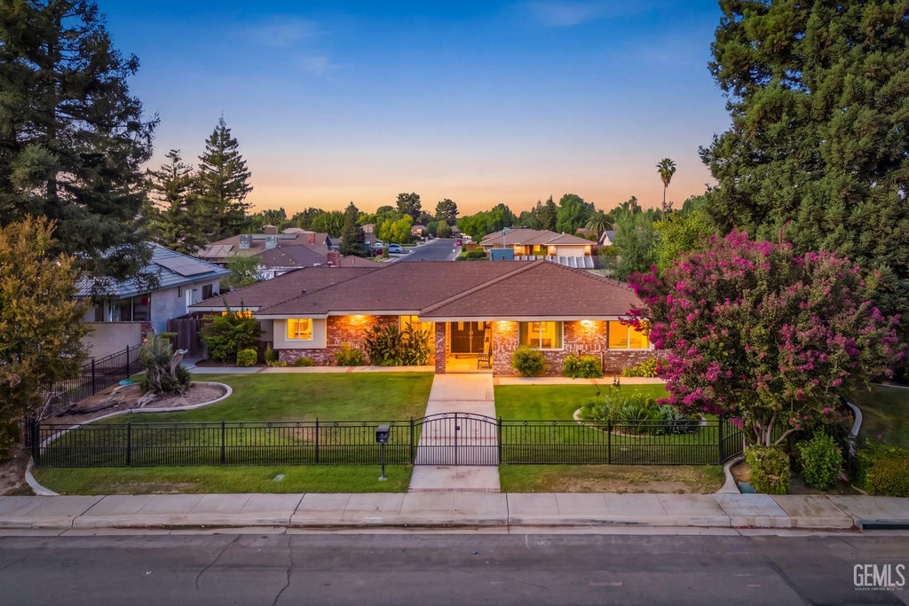 Photo of 7412 Olive Drive, Bakersfield, CA 93308 (MLS # 202610430)
