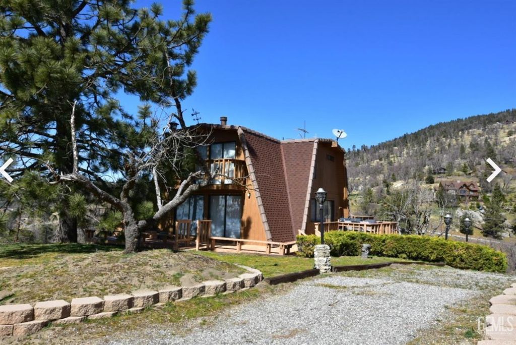 Photo of 29551 Springwood Court, Tehachapi, CA 93561 (MLS # 202510737)