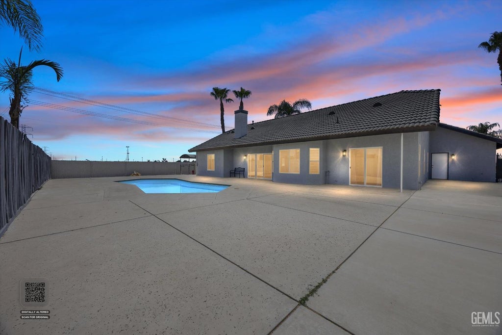Photo of 14500 Dobbs Avenue, Bakersfield, CA 93314 (MLS # 202609637)
