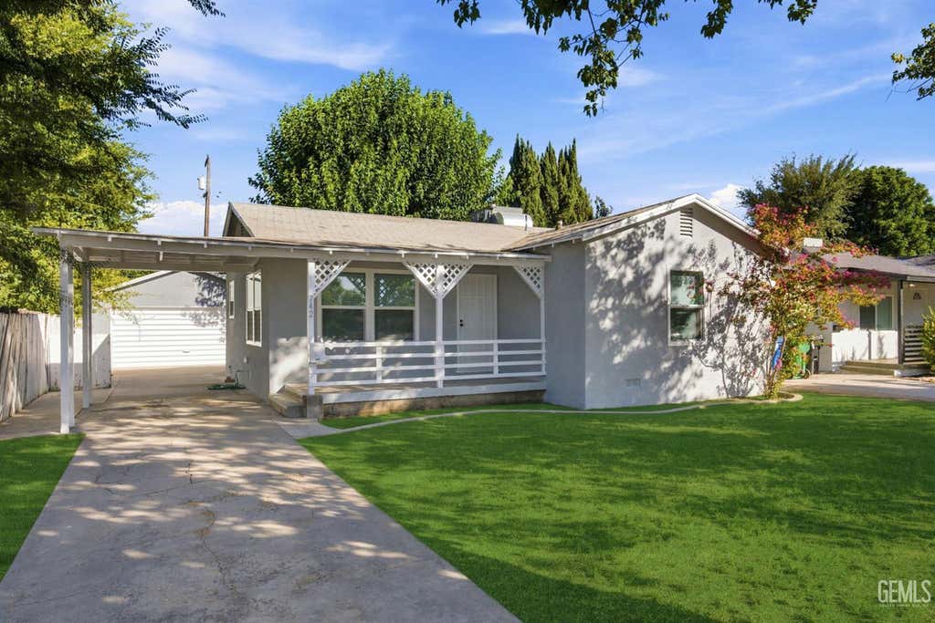 Photo of 0 742 California Ave AVE, Shafter, CA 93263 (MLS # 202607038)
