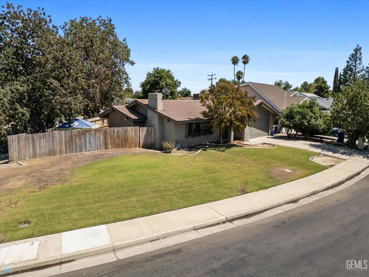 Bakersfield, California 93309, United States, 3 Bedrooms Bedrooms, ,2 BathroomsBathrooms,Residential,Active,195869