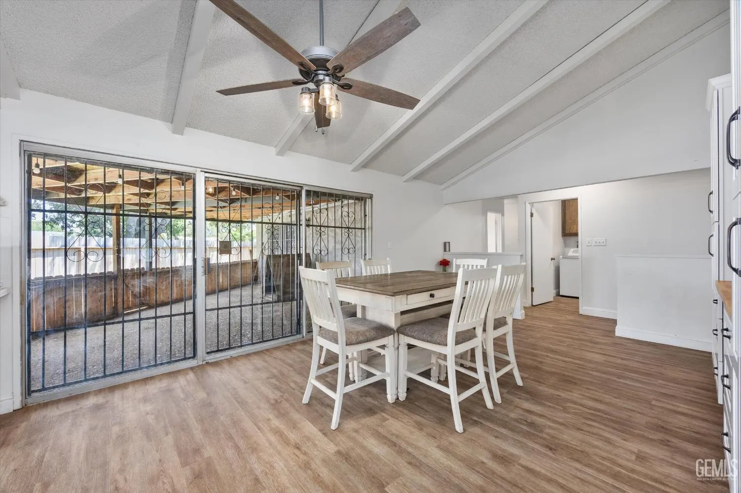 Bakersfield, California 93309, United States, 3 Bedrooms Bedrooms, ,2 BathroomsBathrooms,Residential,Active,195869