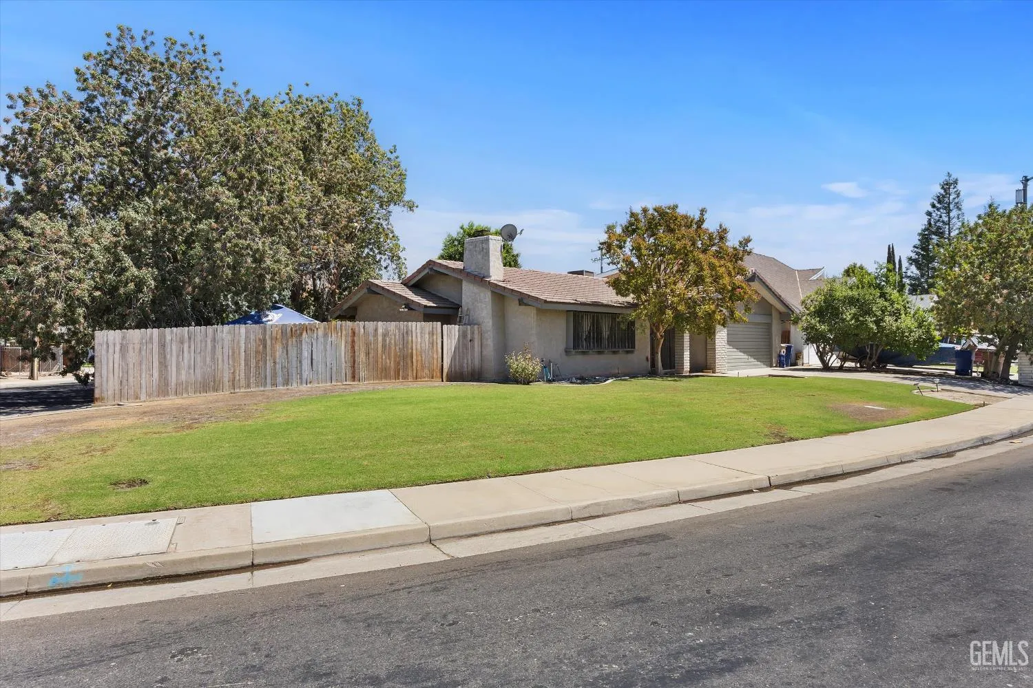 Bakersfield, California 93309, United States, 3 Bedrooms Bedrooms, ,2 BathroomsBathrooms,Residential,Active,195869