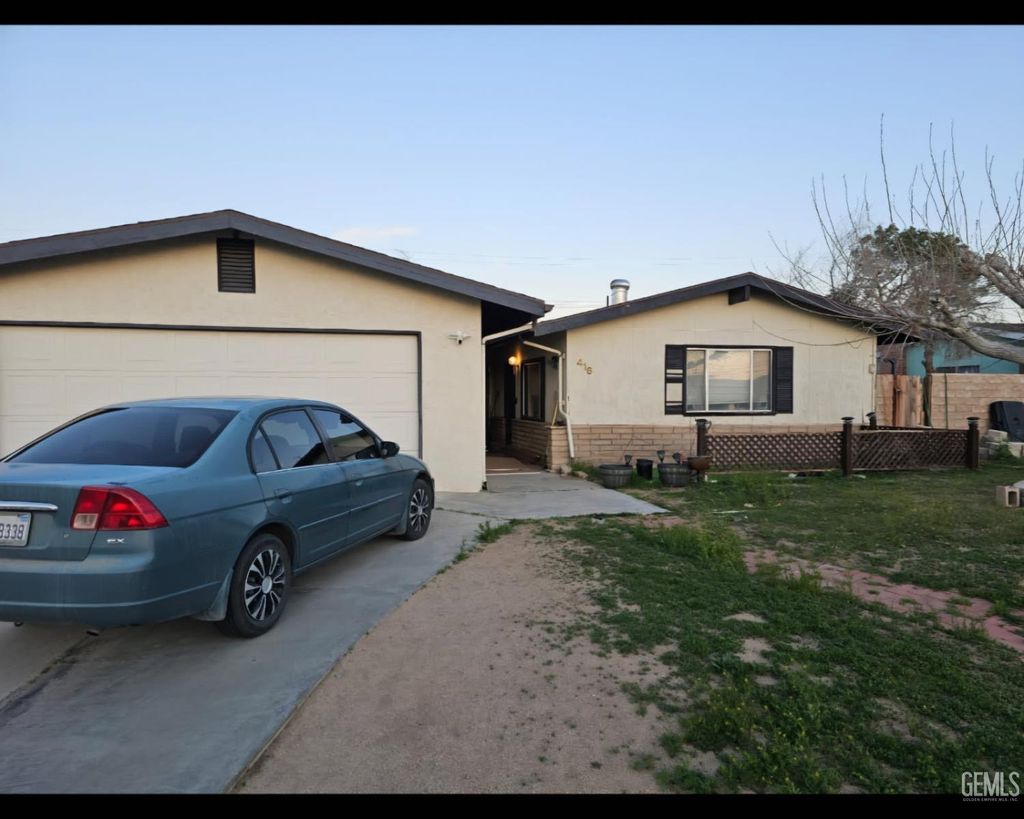 Photo of 416 Karin Street, Ridgecrest, CA 93555 (MLS # 202608020)