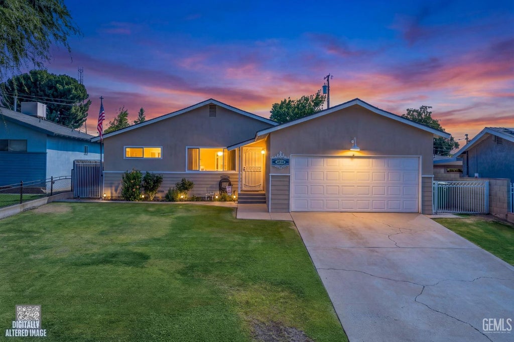 Photo of 4824 N Chester EXT, Bakersfield, CA 93308 (MLS # 202608543)