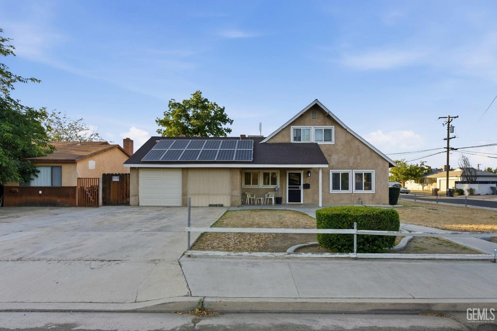 Photo of 2300 La France Drive, Bakersfield, CA 93304 (MLS # 202606023)