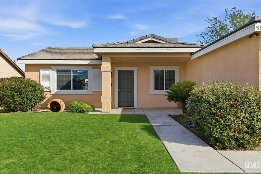 Photo of 5500 Baja Drive, Bakersfield, CA 93307 (MLS # 202602958)