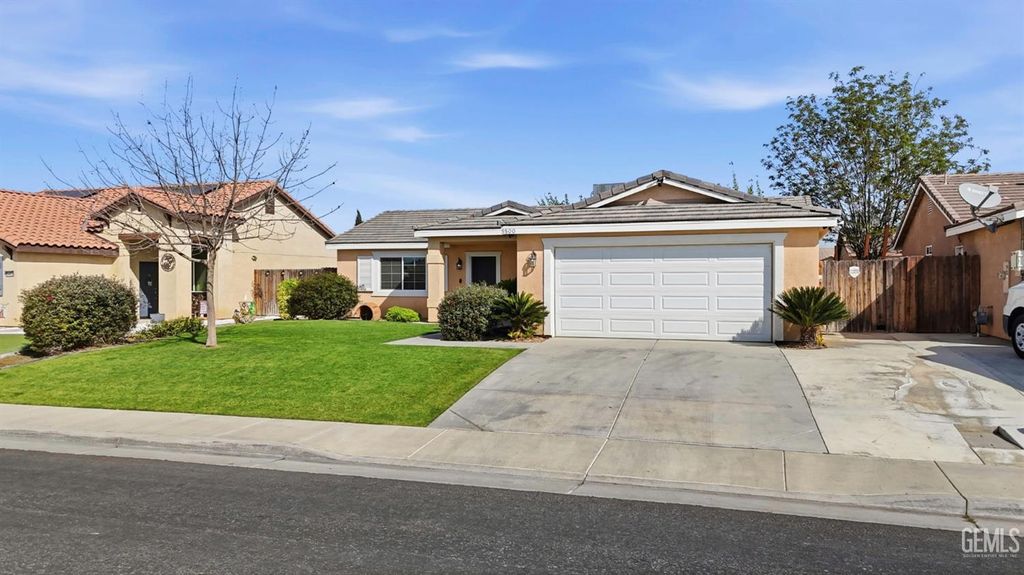Photo of 5500 Baja Drive, Bakersfield, CA 93307 (MLS # 202602958)
