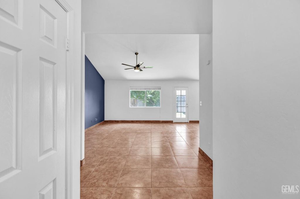 Photo of 5403 Cascade Ridge Street, Bakersfield, CA 93307 (MLS # 202510876)