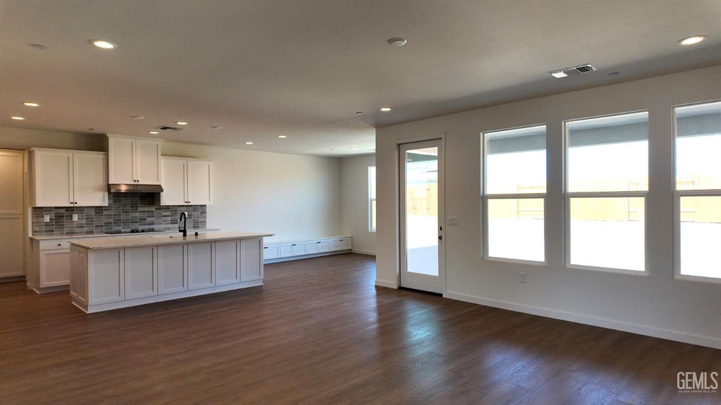 Photo of 10626 Stora Alvaret Street, Bakersfield, CA 93311 (MLS # 202610296)