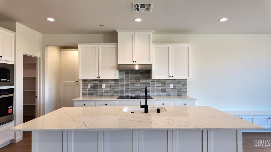 Photo of 10626 Stora Alvaret Street, Bakersfield, CA 93311 (MLS # 202610296)
