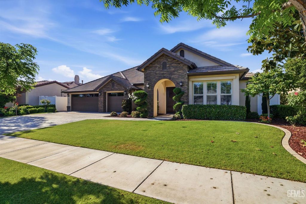 Photo of 12707 Parkerhill Drive, Bakersfield, CA 93311 (MLS # 202602475)