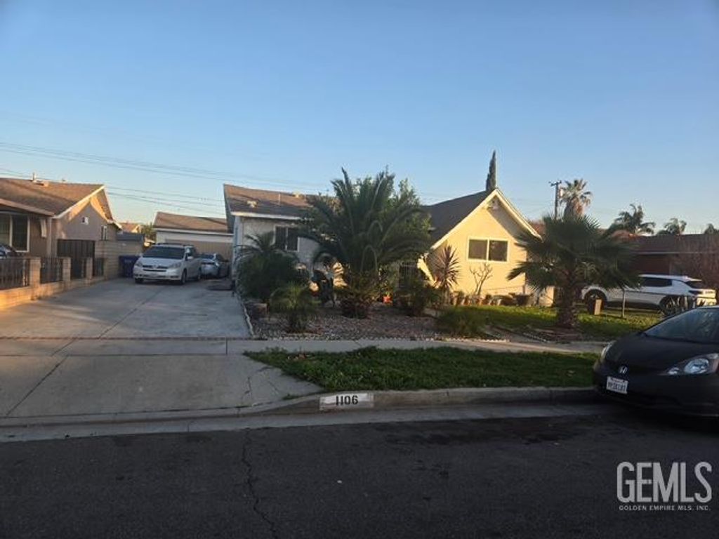 Photo of 1106 Sunkist Avenue, La Puente, CA 91746 (MLS # 202603330)