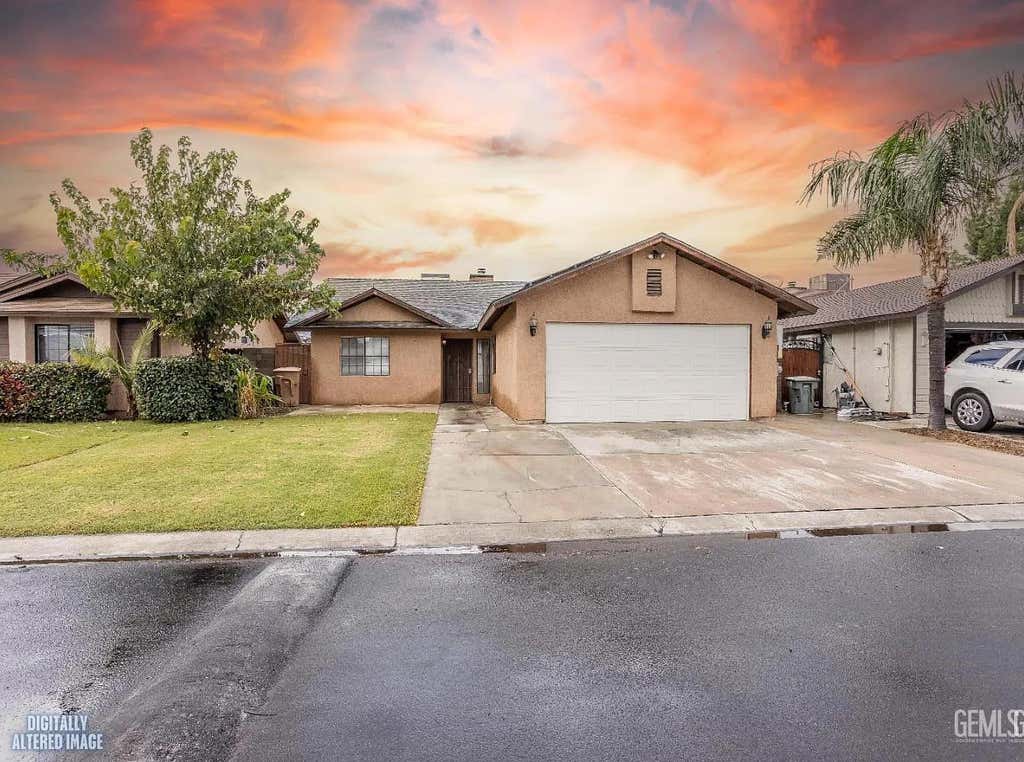 Photo of 5905 Stone Bridge Lane, Bakersfield, CA 93313 (MLS # 202607014)