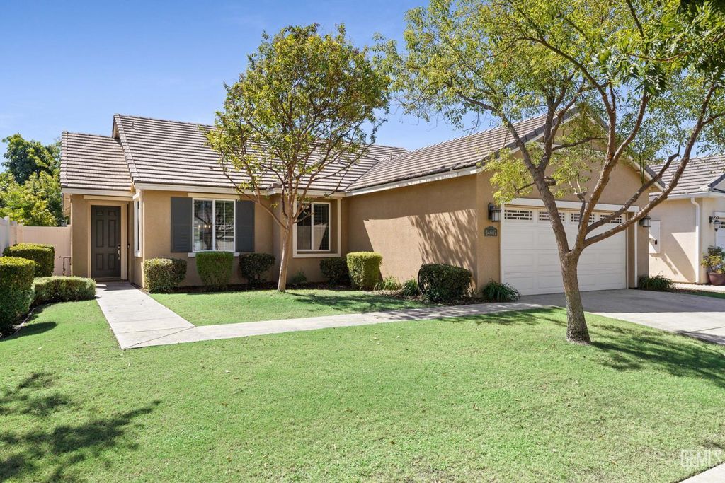 Photo of 14607 Checkerbloom Drive, Bakersfield, CA 93314 (MLS # 202510776)