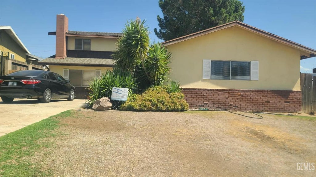 Photo of 3109 Pesante Road, Bakersfield, CA 93306 (MLS # 202610302)