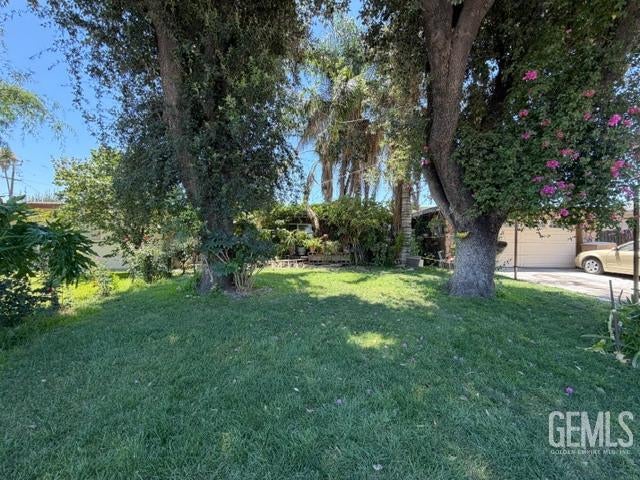 Photo of 3805 Sechrest Avenue, Bakersfield, CA 93309 (MLS # 202610084)