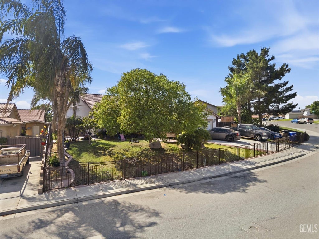 Photo of 8441 Andromeda Lane, Bakersfield, CA 93306 (MLS # 202606692)