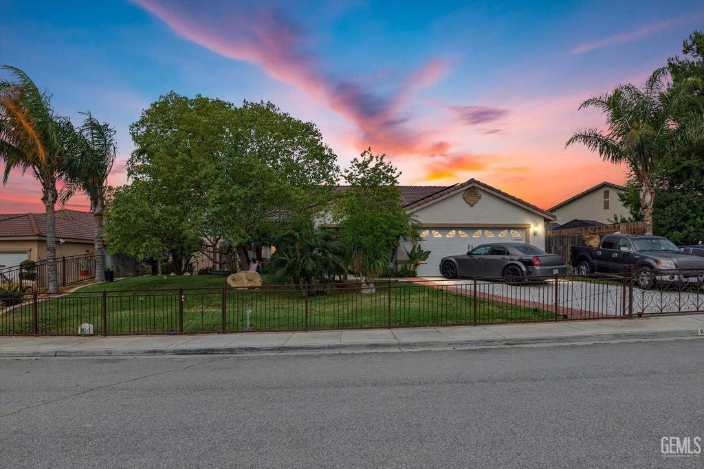 Photo of 8441 Andromeda Lane, Bakersfield, CA 93306 (MLS # 202606692)