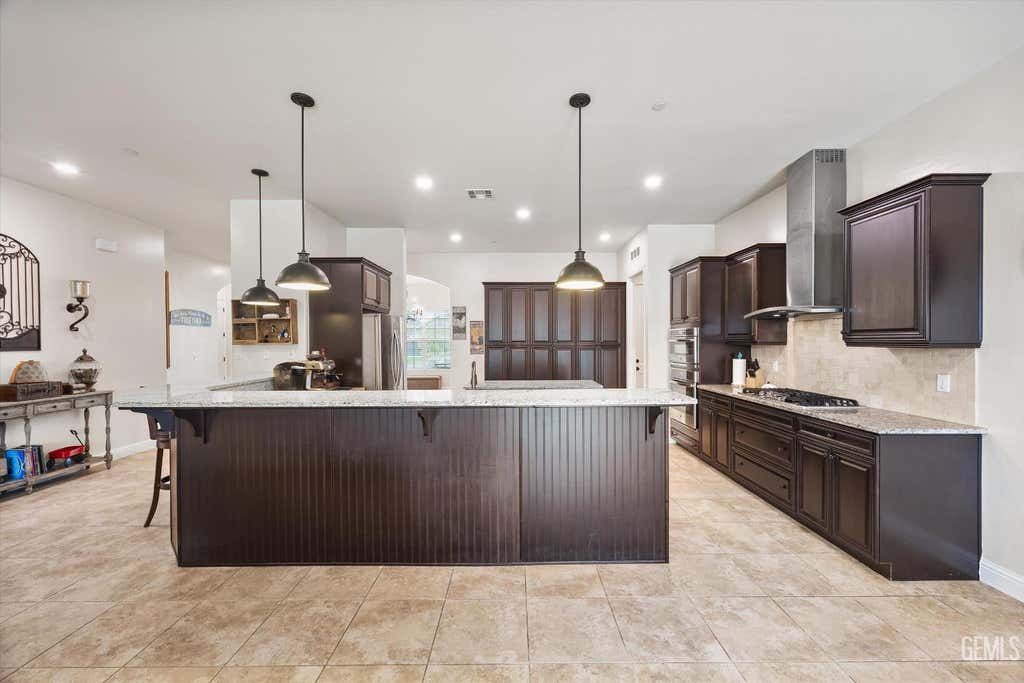 Photo of 9321 Riviera Del Sol Drive, Bakersfield, CA 93314 (MLS # 202603350)