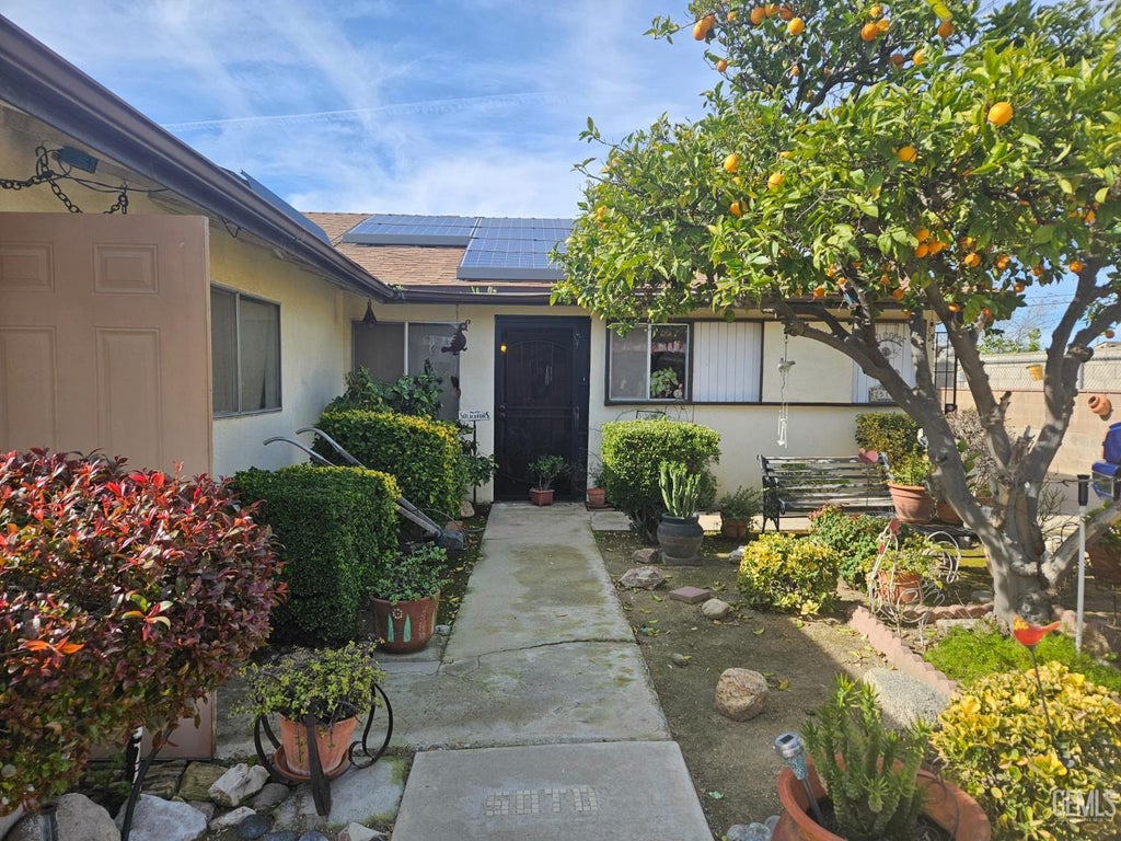 Photo of 2516 S Tangerine Street, Bakersfield, CA 93306 (MLS # 202604798)