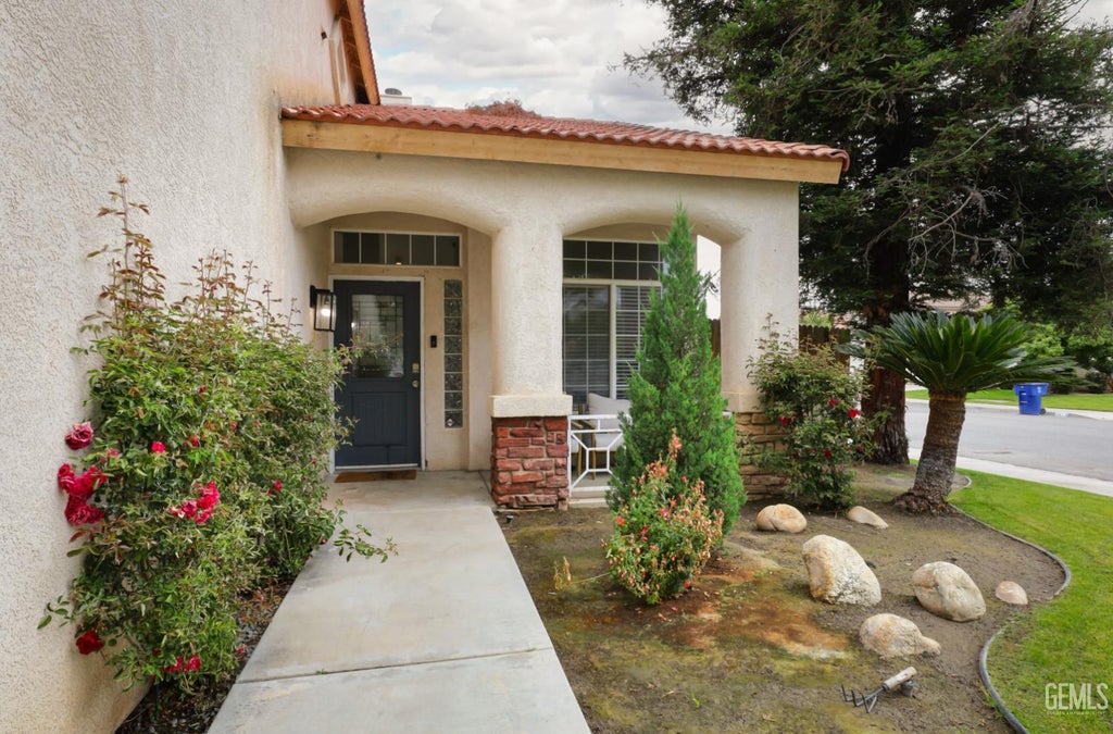Photo of 8300 Black Knot Court, Bakersfield, CA 93311 (MLS # 202609960)